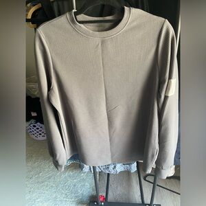 Elegant Gray Long Sleeve Waffle Top New